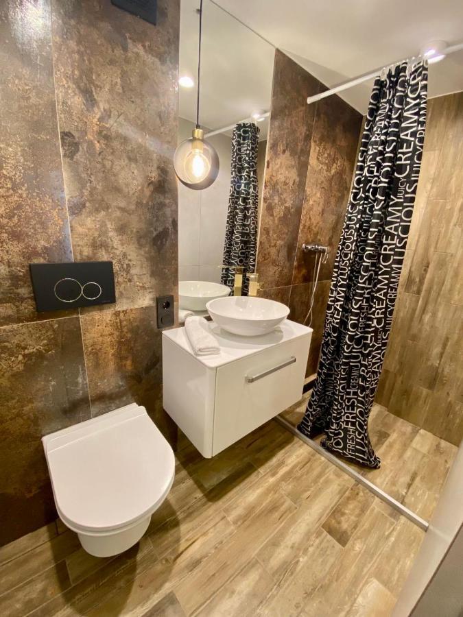 Leogrand Apartments On Filatova 12 Lviv Eksteriør billede